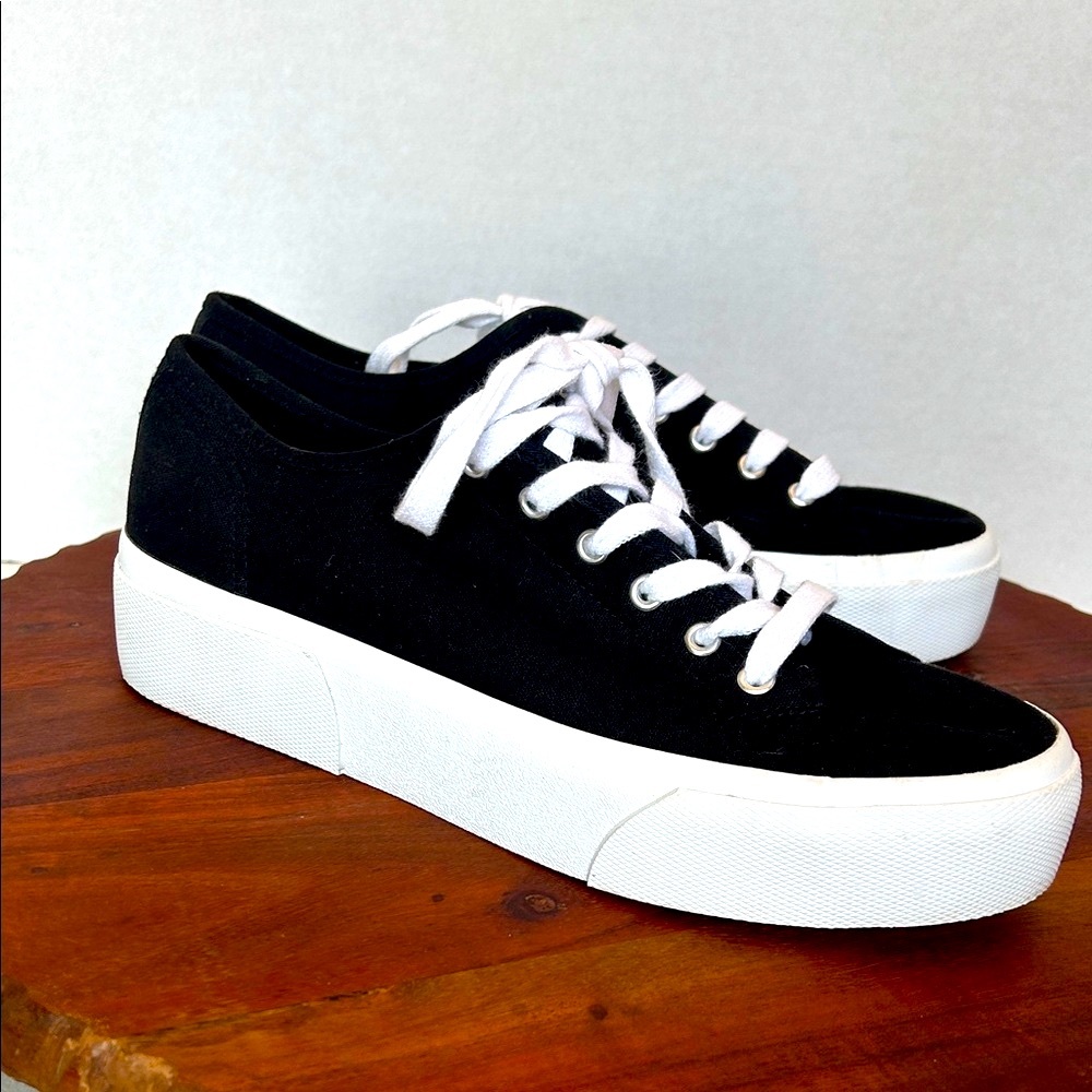H&M Black and White Canvas Sneakers
